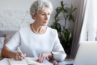 Po zvýšení nájmu mi z důchodu nezbylo na platbu. Vyřešila jsem to po svém a pronajímatel se omluvil - Médium.cz